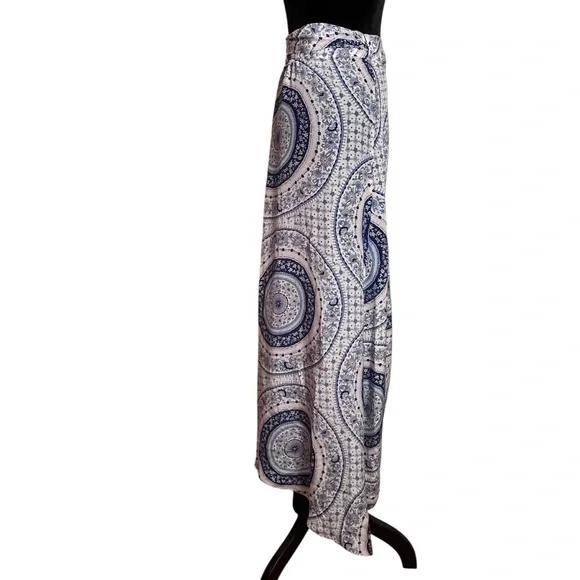 Calypso St. Barth Durna Medallion Silk Blue Cream Paisley Size Large - Picture 8 of 9